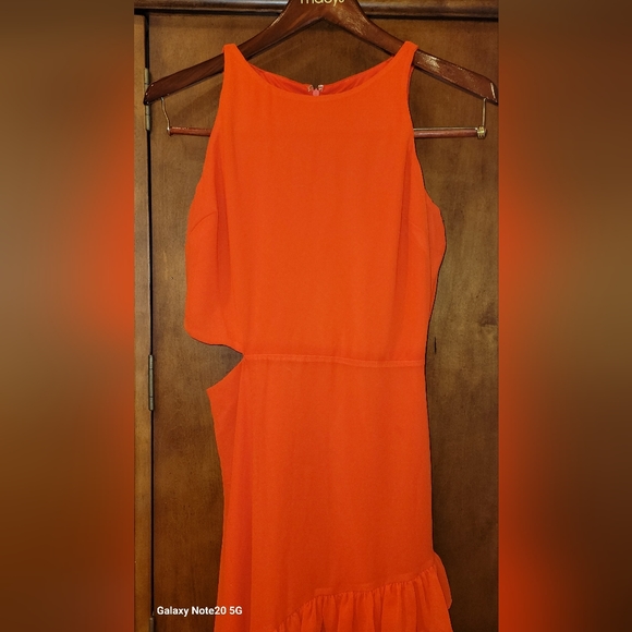 🍀❤️ NWT-SAM EDELMAN-Side-Cut-Ou-Ruffle Hem Dress - Picture 4 of 9